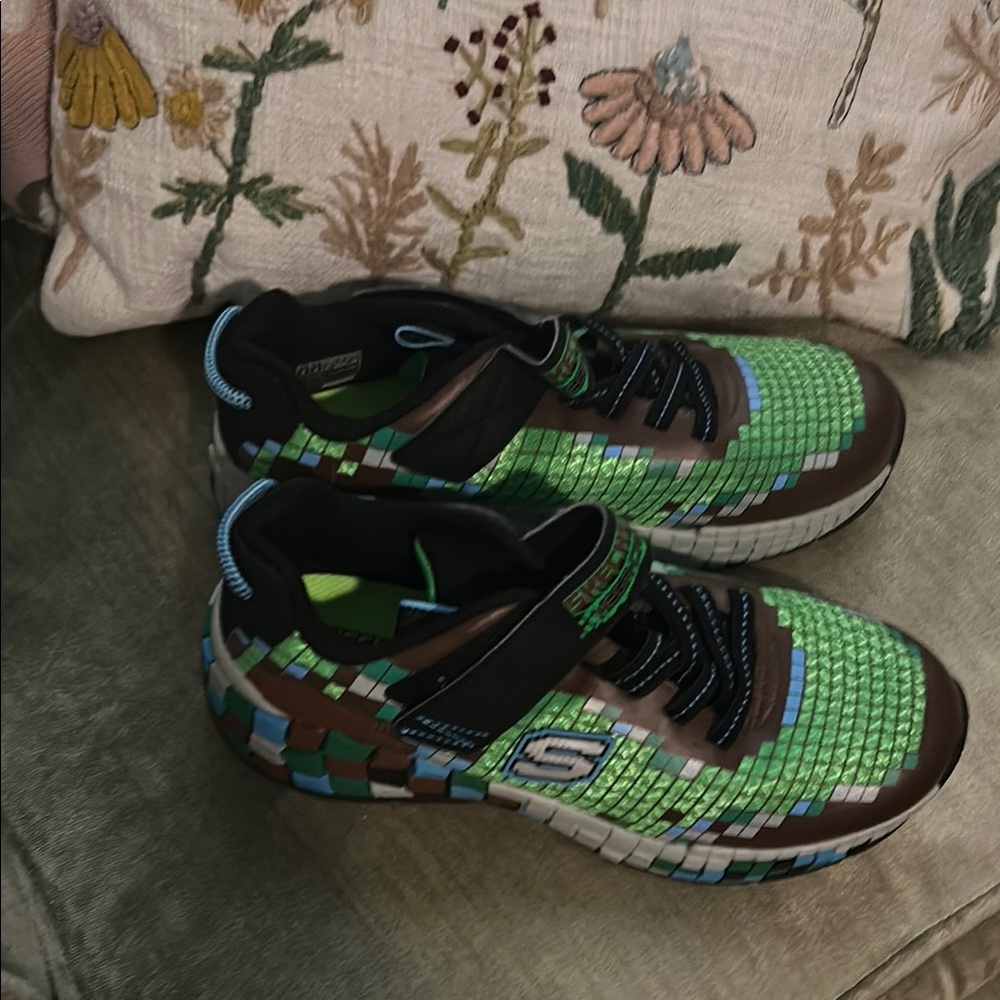 NWOT Skechers Kids' Minecraft Shoes